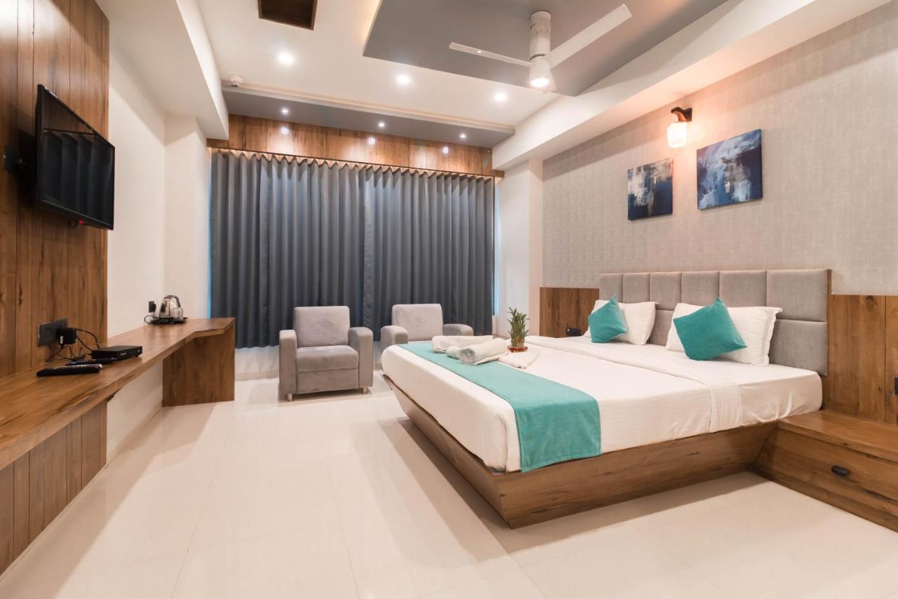 Hotel Green City กันตินาการ์ ภายนอก รูปภาพ