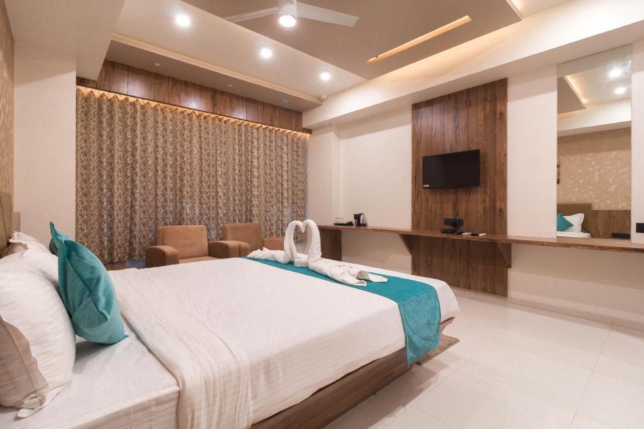 Hotel Green City กันตินาการ์ ภายนอก รูปภาพ